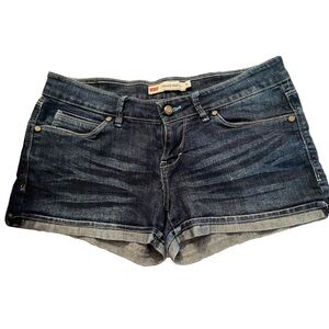 Size 9 Levi’s Denim Shortie Shorts